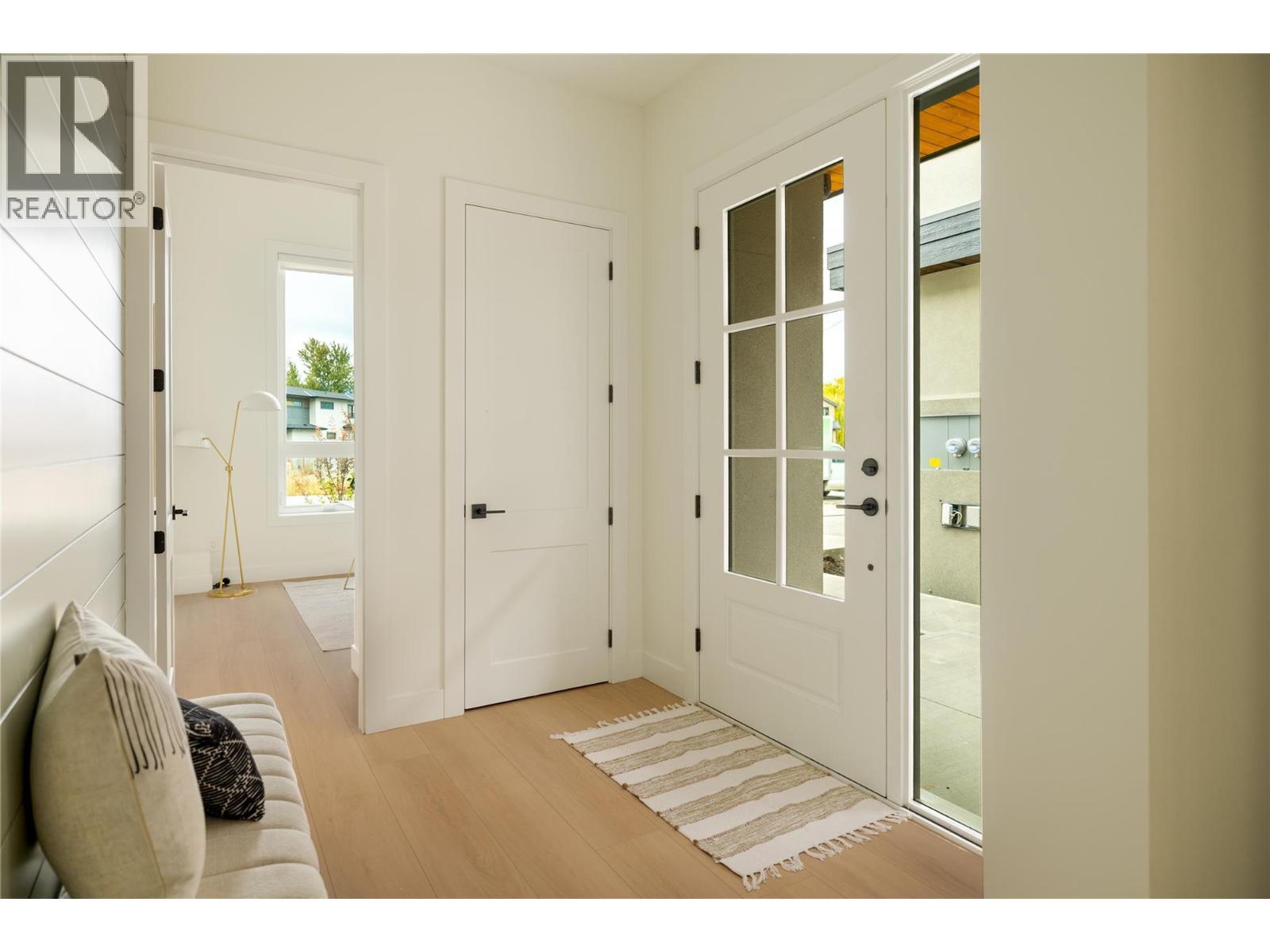 1004 Bull Crescent, Kelowna, BC - Indoor Photo Showing Other Room