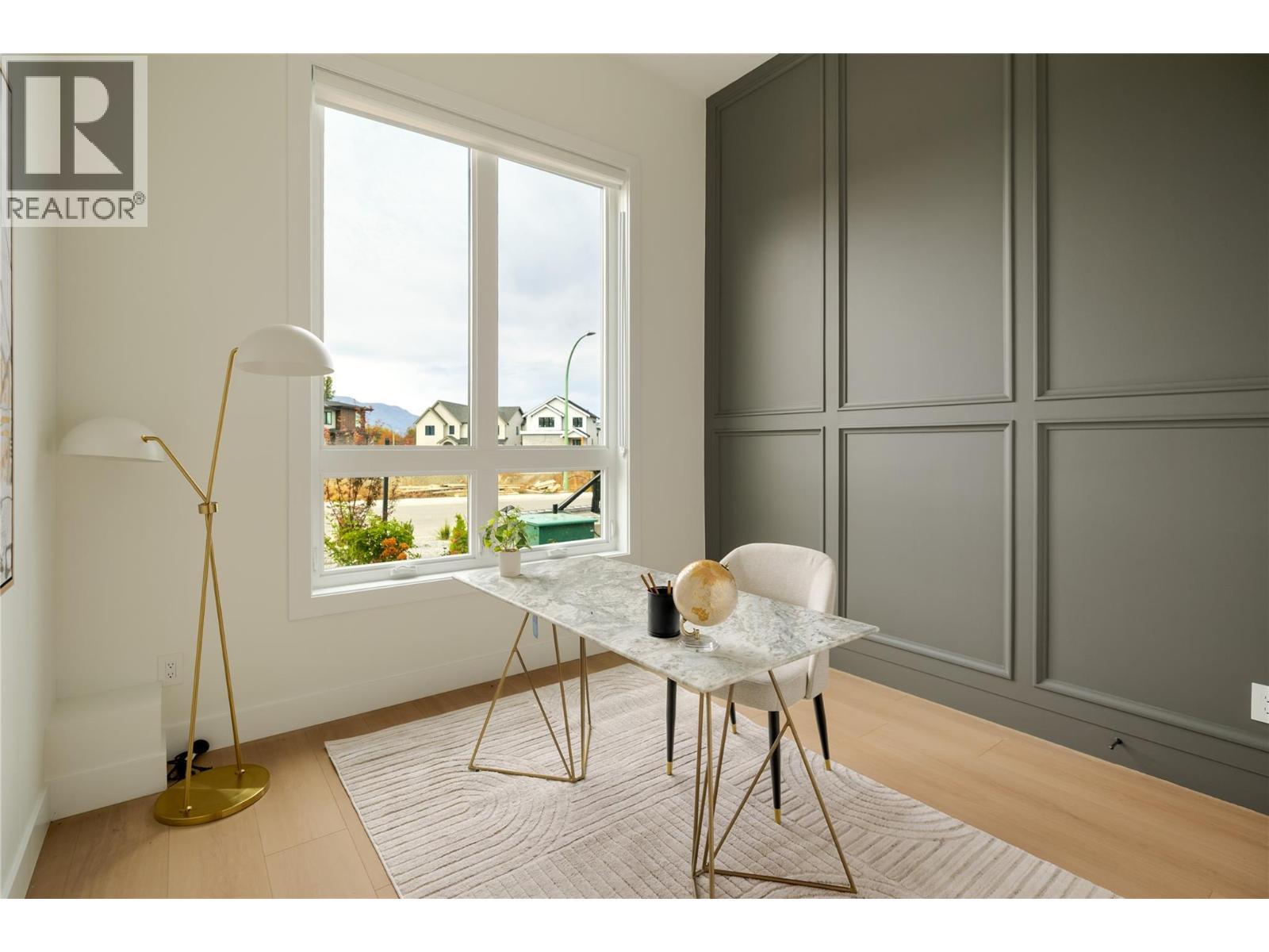 1004 Bull Crescent, Kelowna, BC - Indoor Photo Showing Other Room