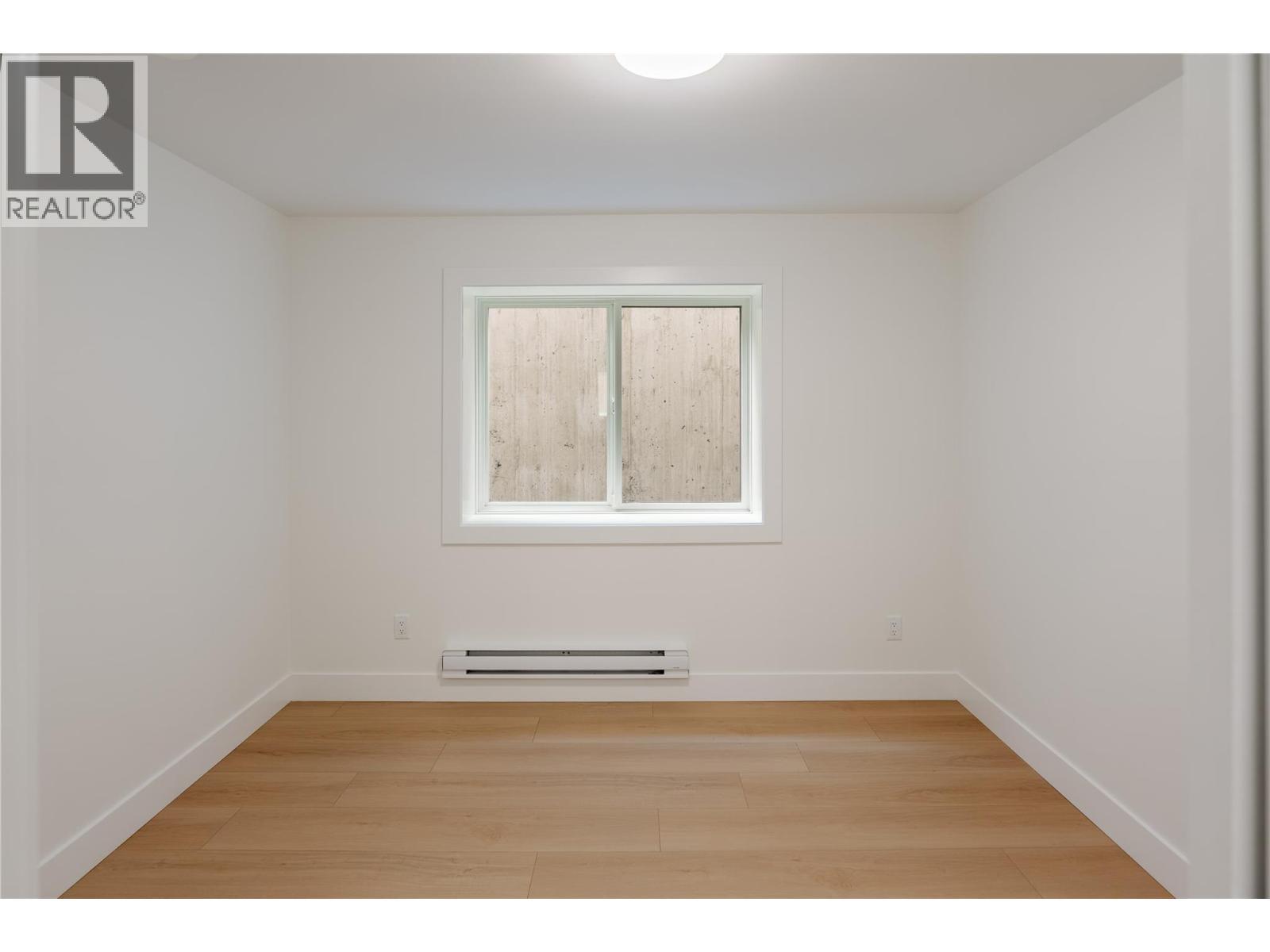 1004 Bull Crescent, Kelowna, BC - Indoor Photo Showing Other Room