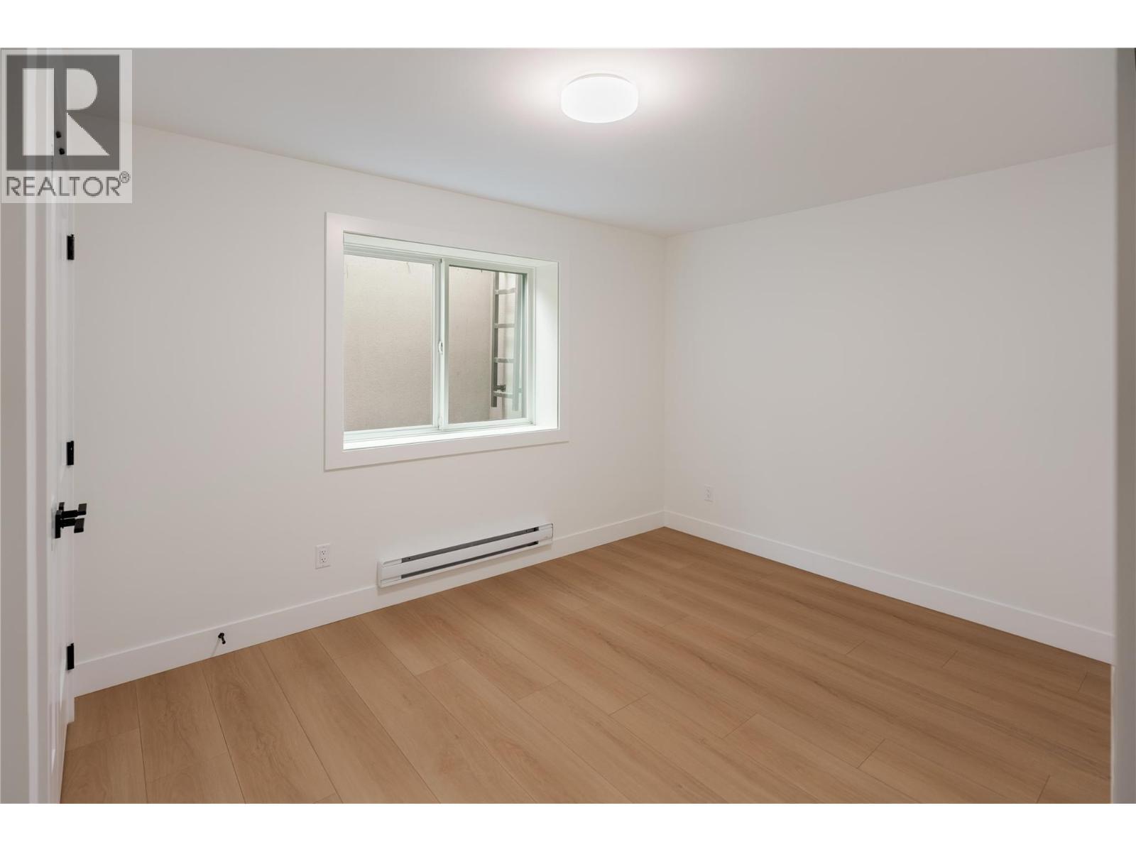 1004 Bull Crescent, Kelowna, BC - Indoor Photo Showing Other Room