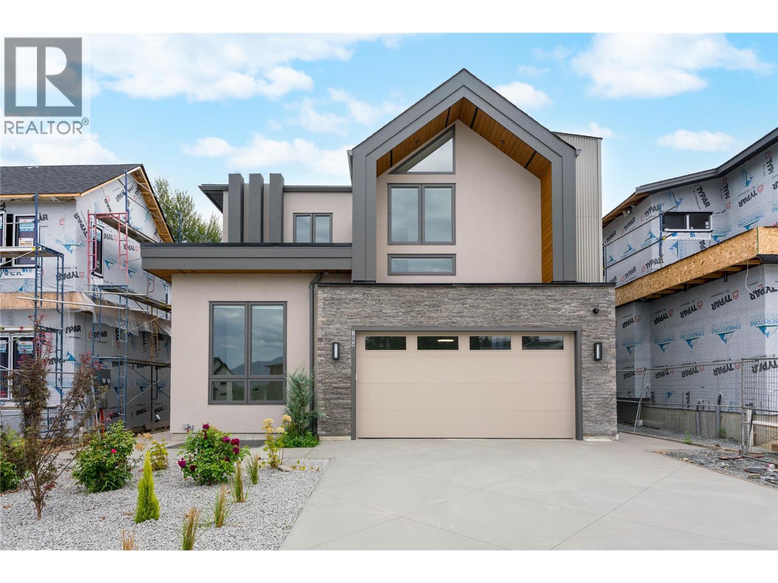 1004 Bull Crescent, Kelowna, BC - Outdoor