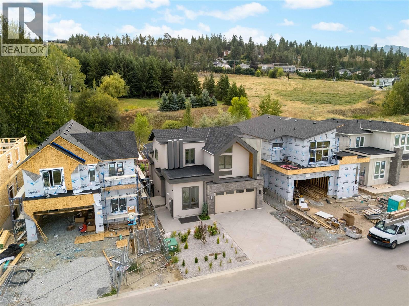 1004 Bull Crescent, Kelowna, BC - Outdoor