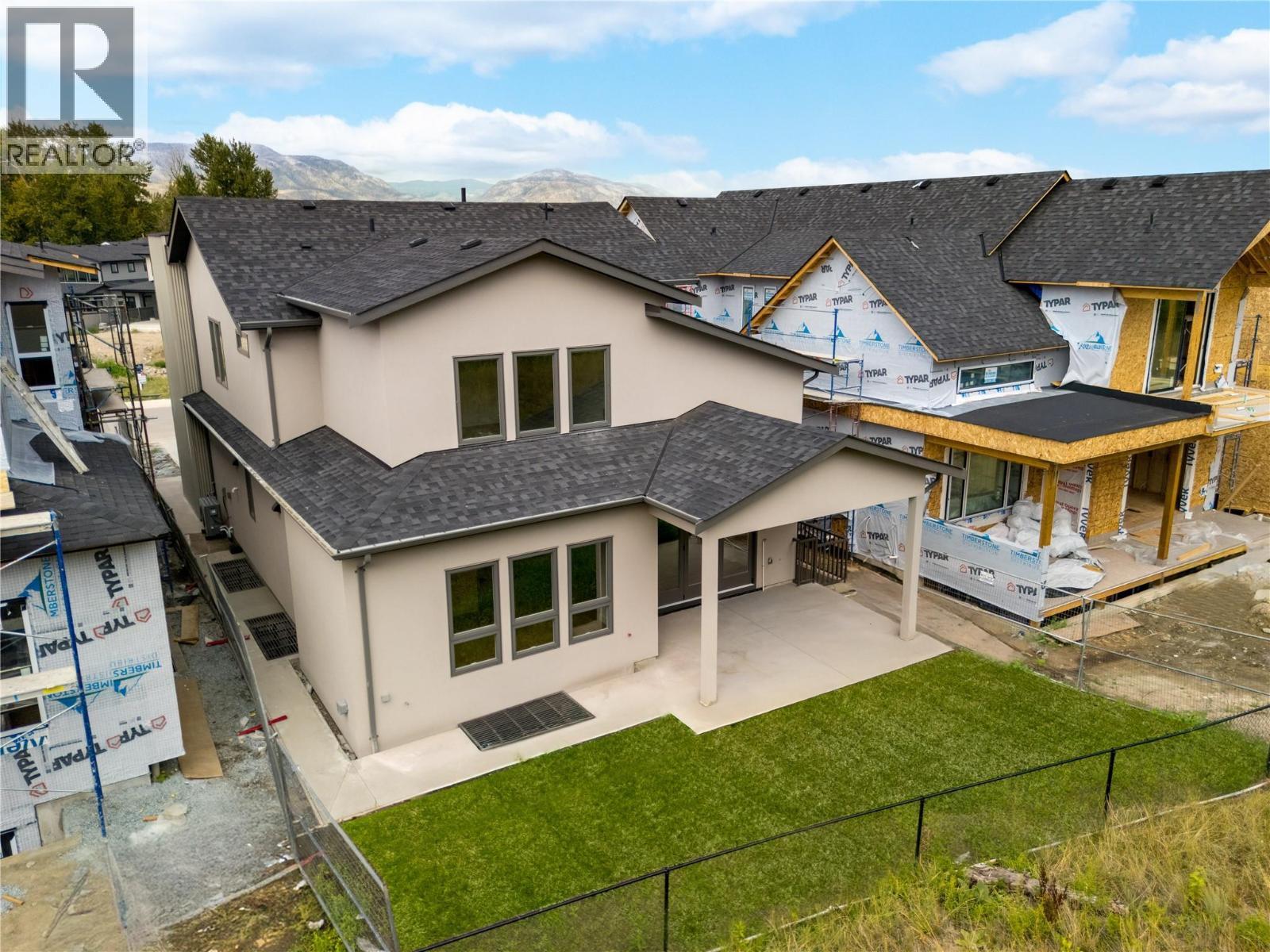 1004 Bull Crescent, Kelowna, BC - Outdoor