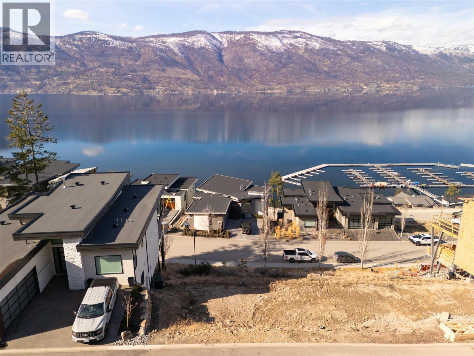 3356 Black Pine Lane, Kelowna, BC