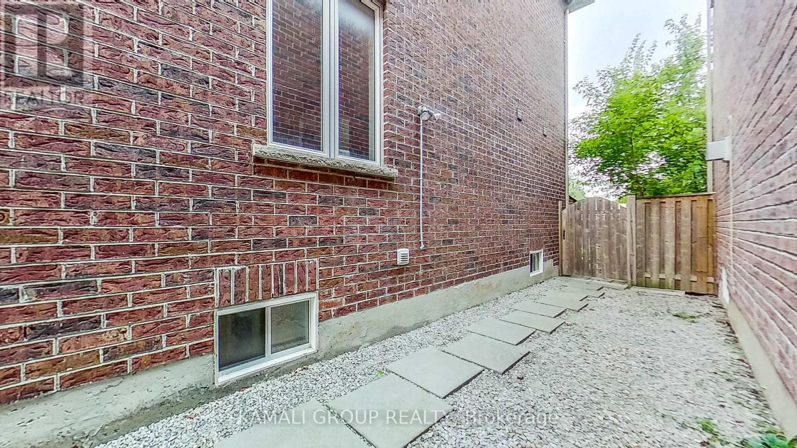 Bsmt #2 - 156 Townsgate Drive, Vaughan, ON -