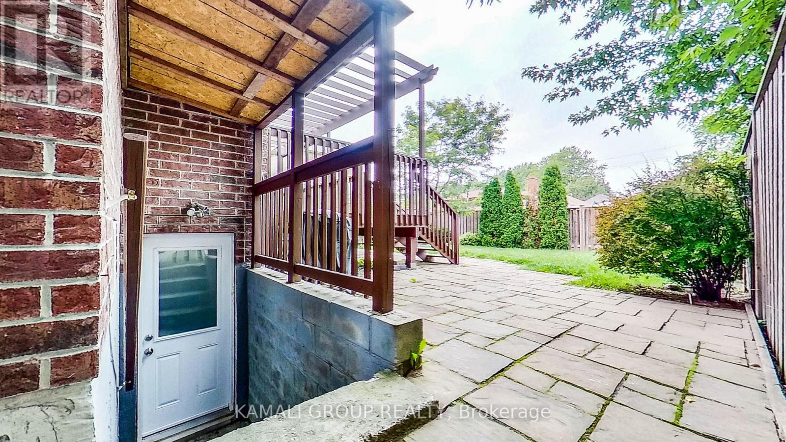 Separate Entrance - Bsmt #2 - 156 Townsgate Drive, Vaughan, ON - Outdoor With Exterior