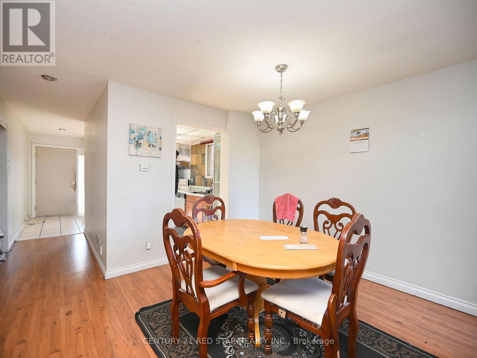 433 Hansen Road N, Brampton, ON - Indoor Photo Showing Dining Room
