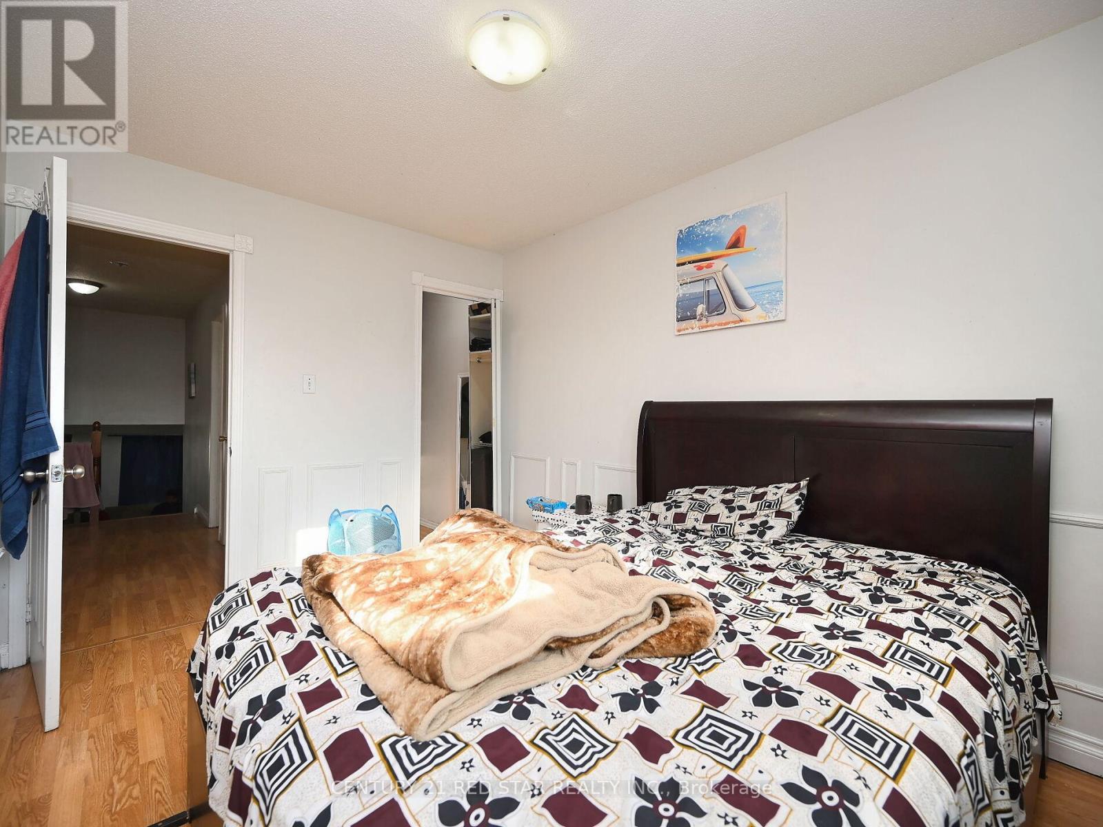 433 Hansen Road N, Brampton, ON - Indoor Photo Showing Bedroom