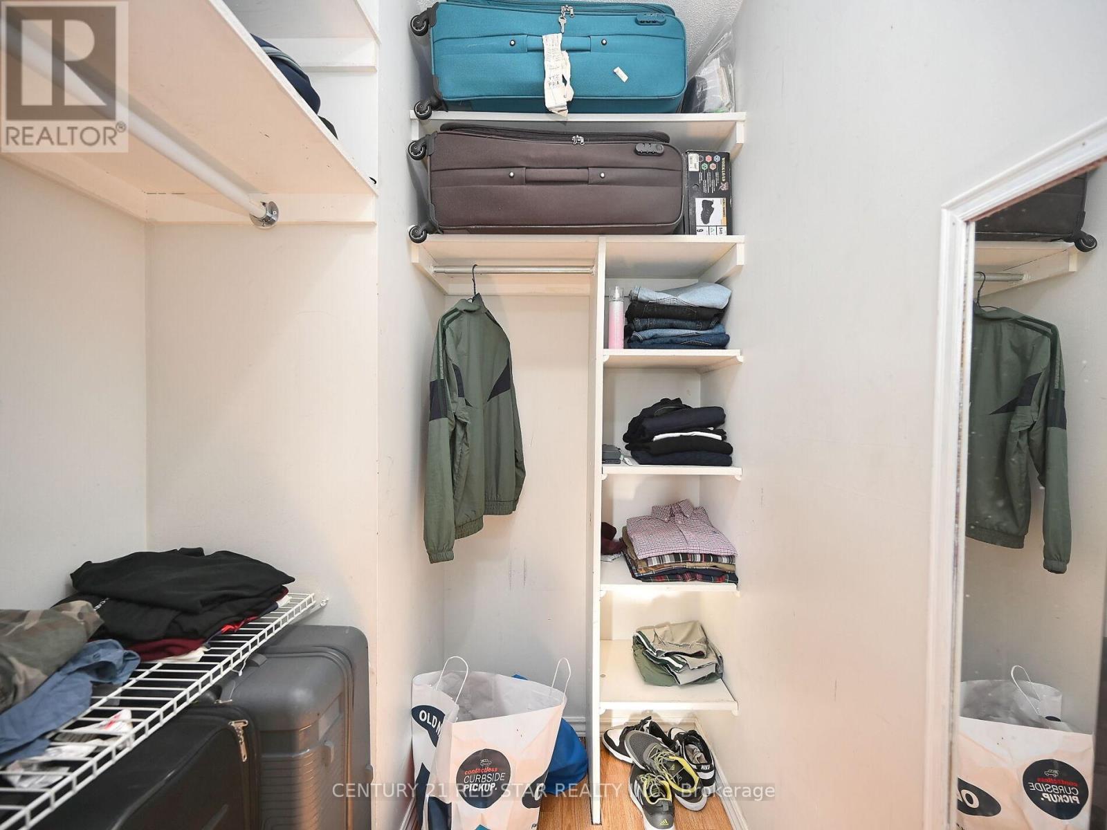 433 Hansen Road N, Brampton, ON - Indoor Photo Showing Laundry Room