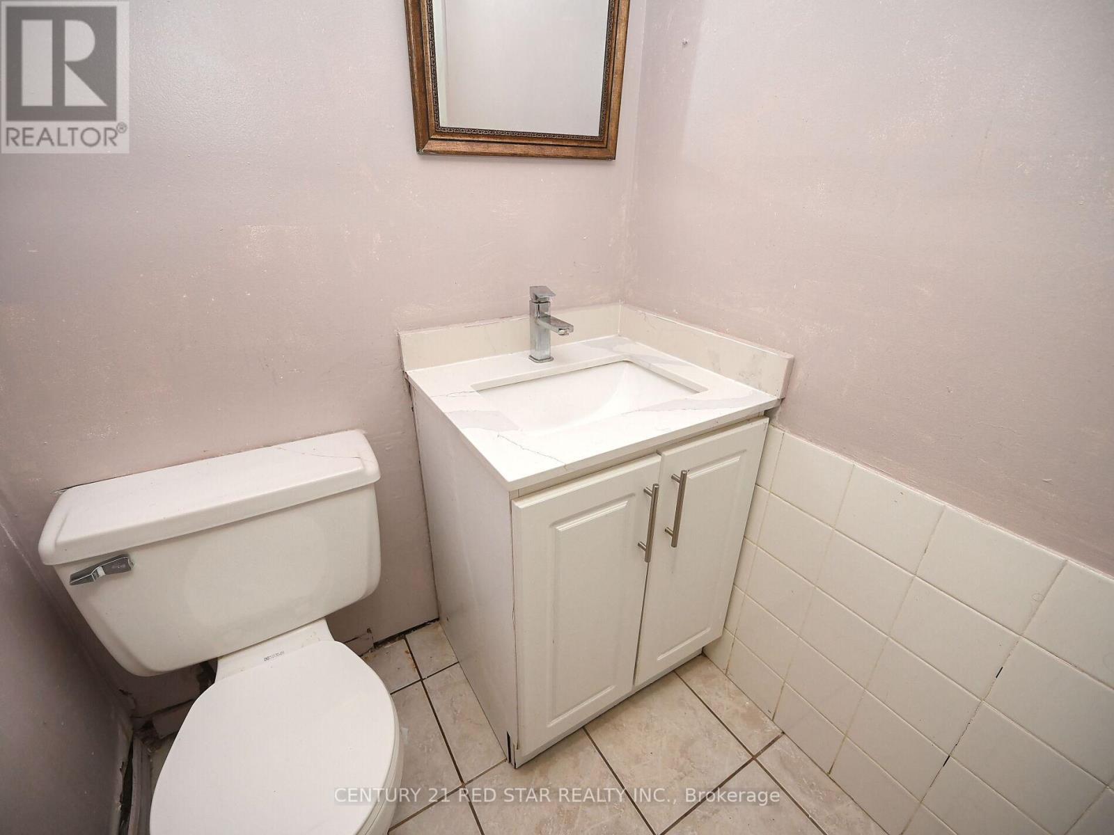 433 Hansen Road N, Brampton, ON - Indoor Photo Showing Bathroom