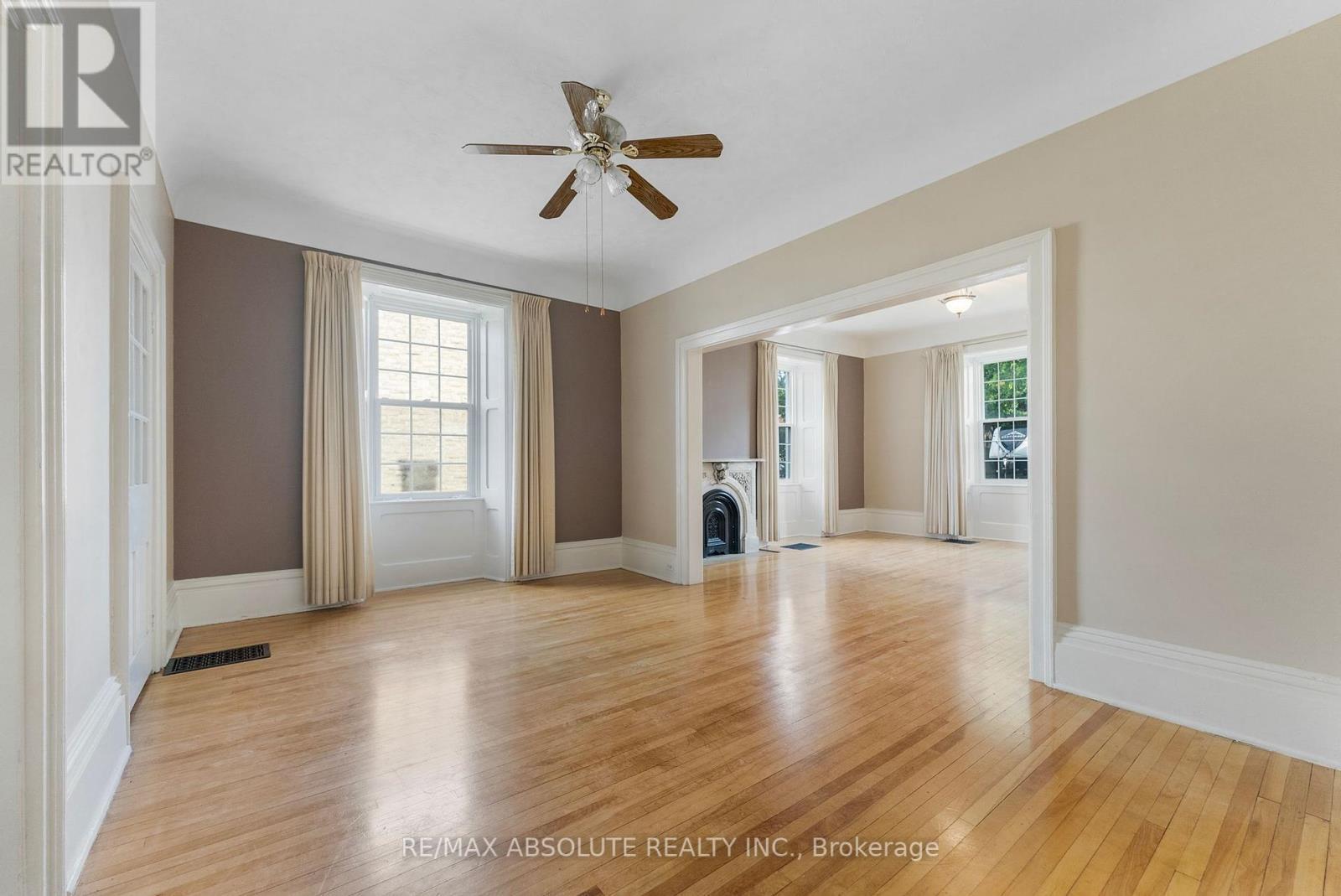 24 Ottawa Street, Arnprior, ON - Indoor