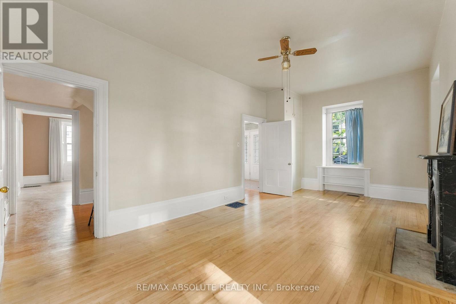 24 Ottawa Street, Arnprior, ON - Indoor Photo Showing Other Room