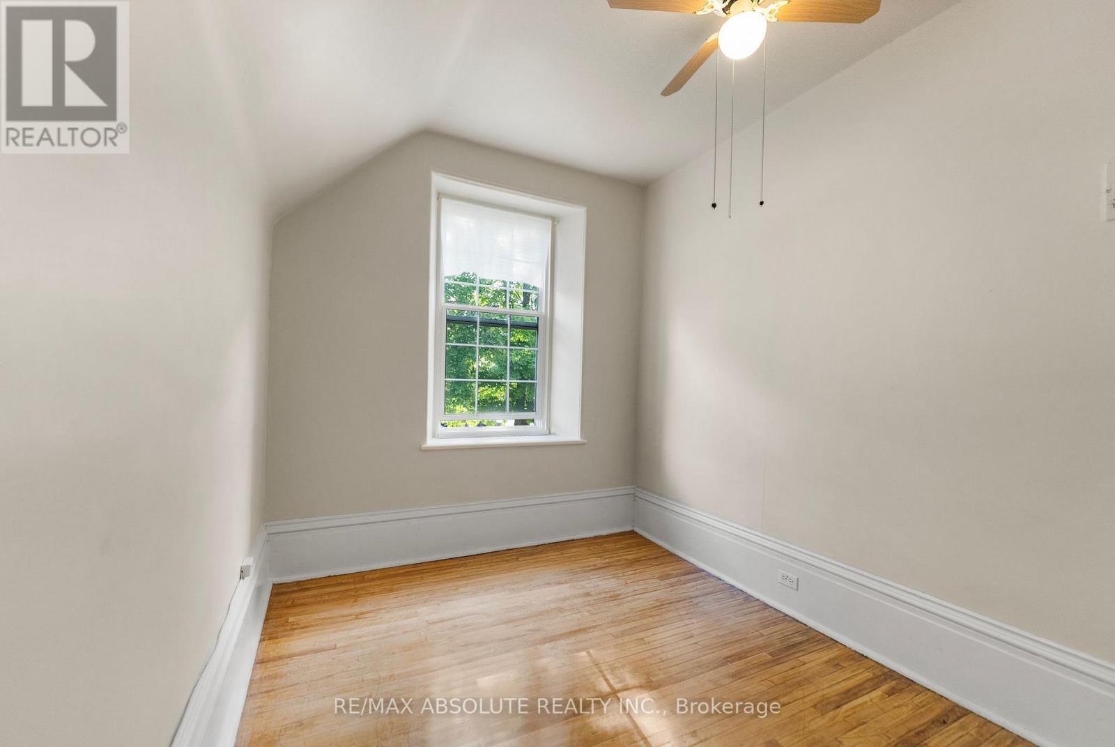 24 Ottawa Street, Arnprior, ON - Indoor Photo Showing Other Room