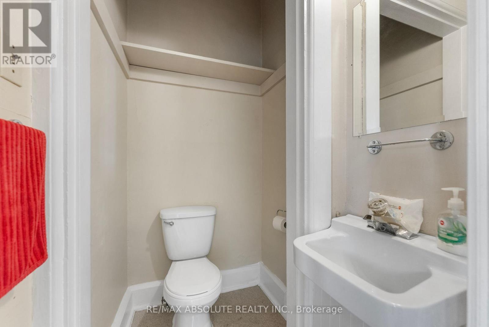 24 Ottawa Street, Arnprior, ON - Indoor Photo Showing Bathroom