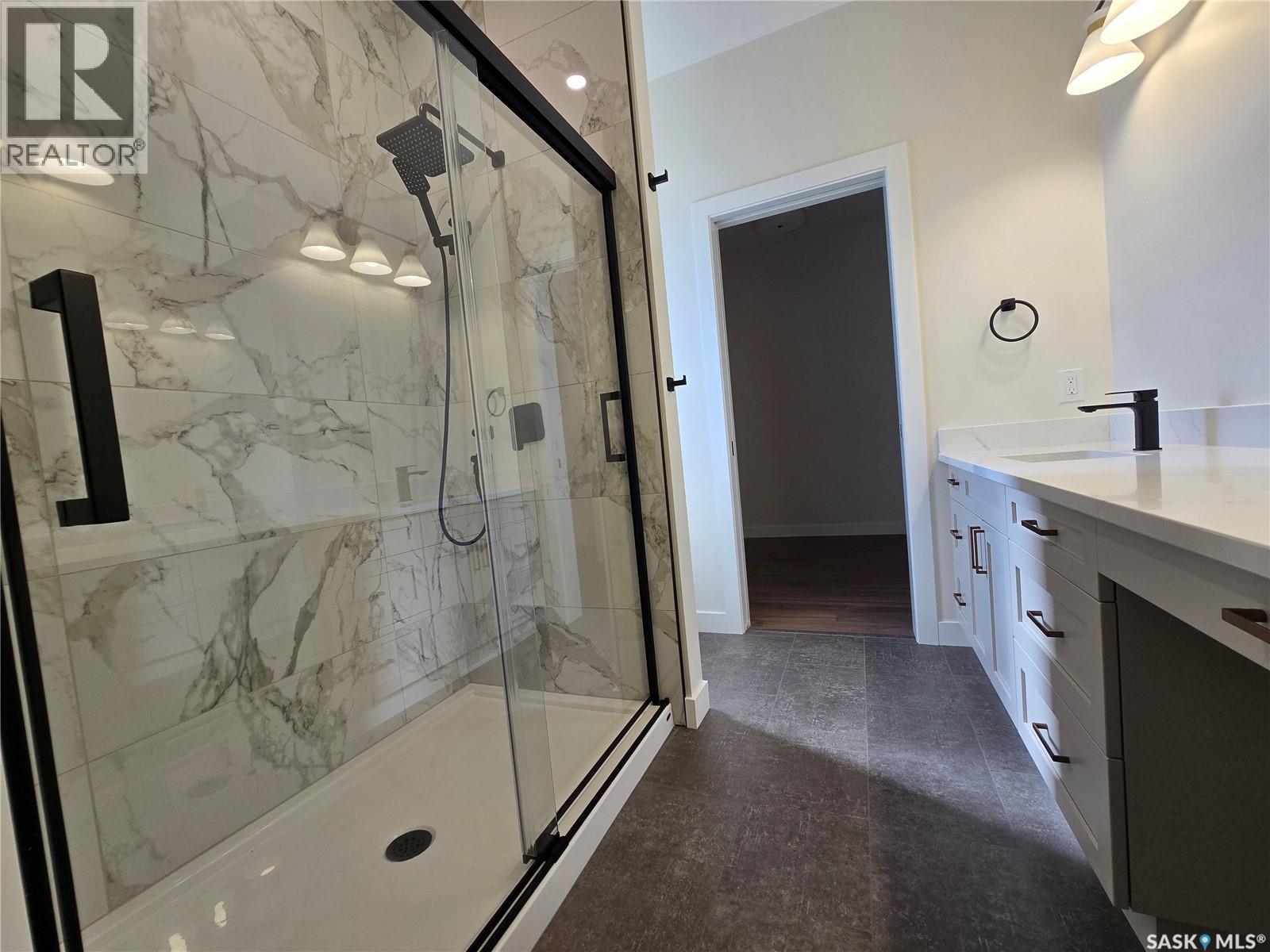 3 Kenney Crescent, Weyburn, SK - Indoor Photo Showing Bathroom