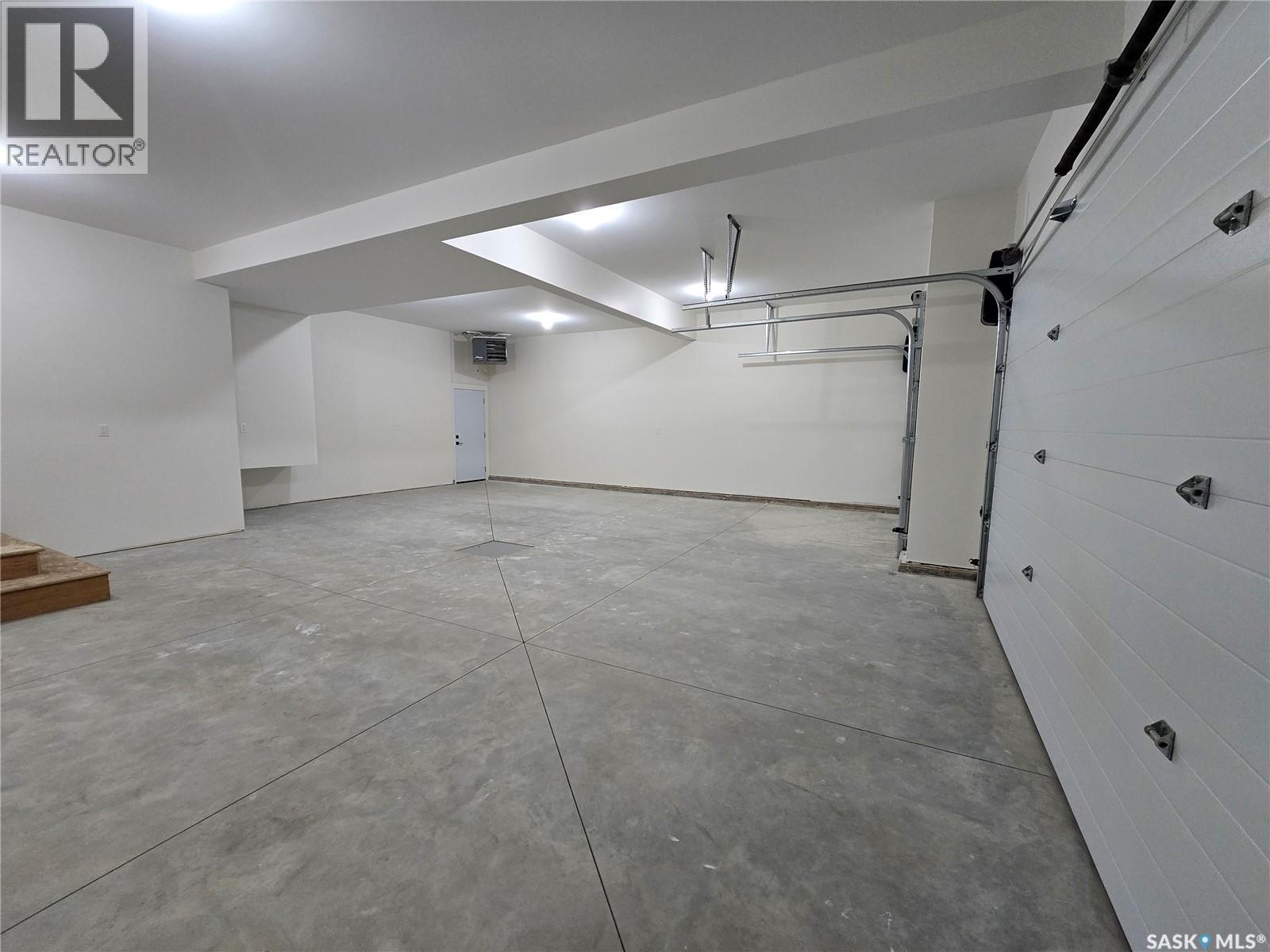 3 Kenney Crescent, Weyburn, SK - Indoor Photo Showing Garage