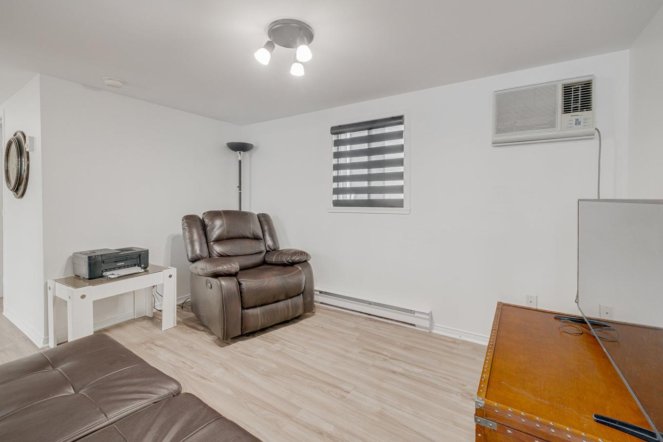 Living room - 4 17E Rue, Fossambault-Sur-Le-Lac, QC - Indoor