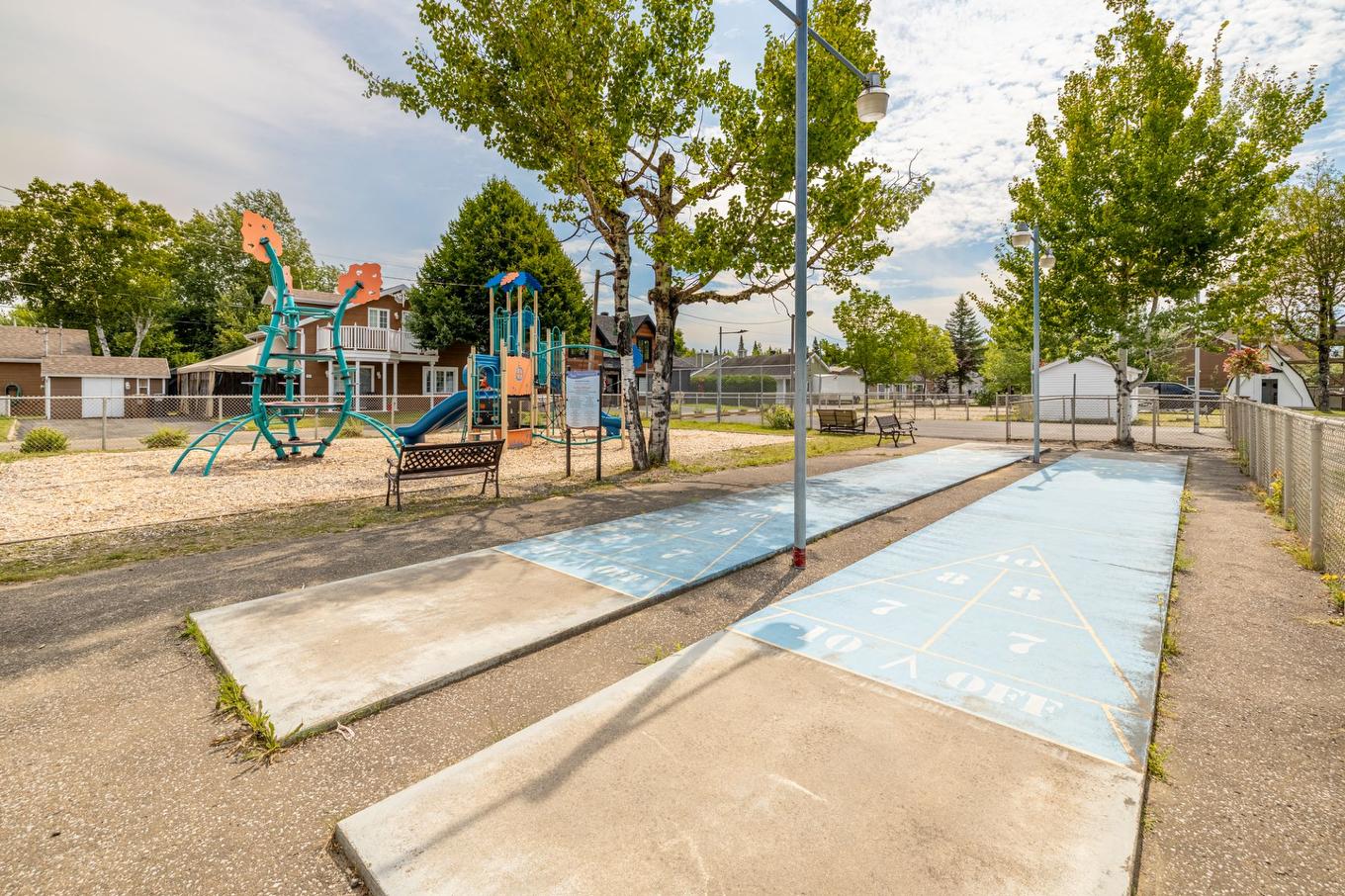 Playroom - 4 17E Rue, Fossambault-Sur-Le-Lac, QC - Outdoor