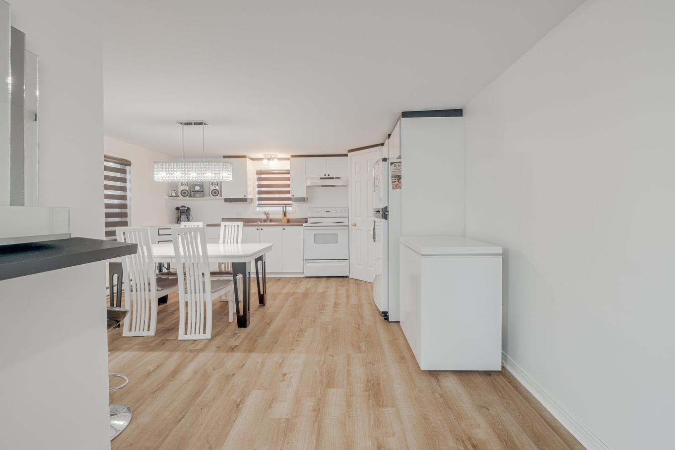 Kitchen - 4 17E Rue, Fossambault-Sur-Le-Lac, QC - Indoor