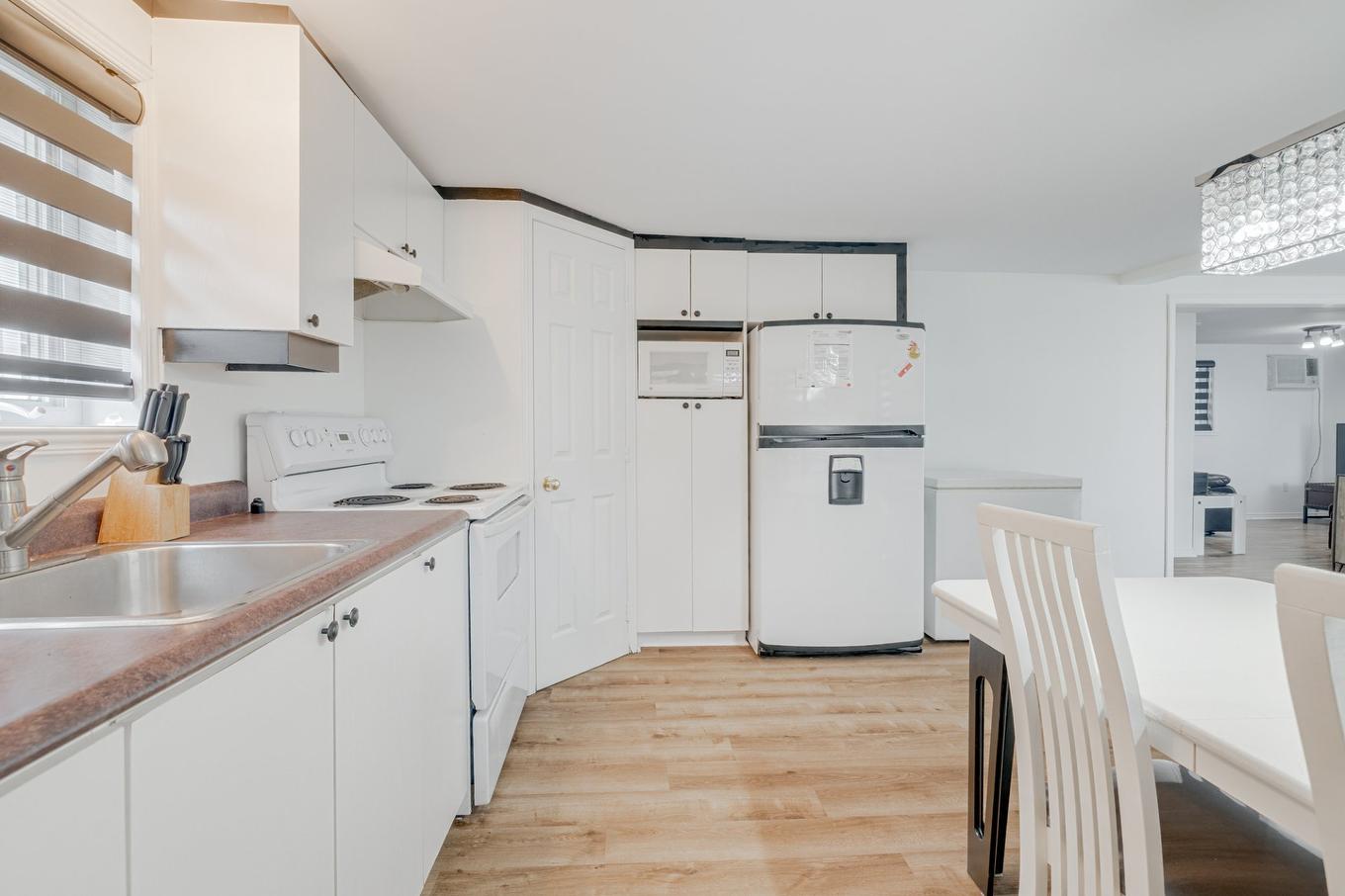 Kitchen - 4 17E Rue, Fossambault-Sur-Le-Lac, QC - Indoor Photo Showing Kitchen