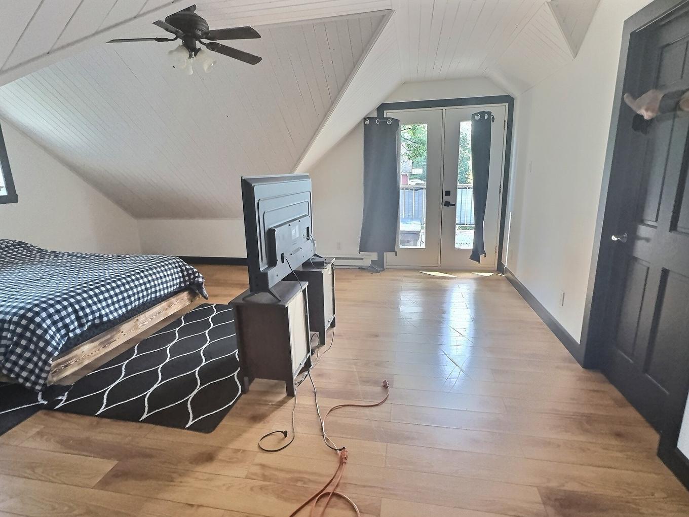 Primary bedroom - 82 Av. Du Soleil, Fossambault-Sur-Le-Lac, QC - Indoor Photo Showing Other Room