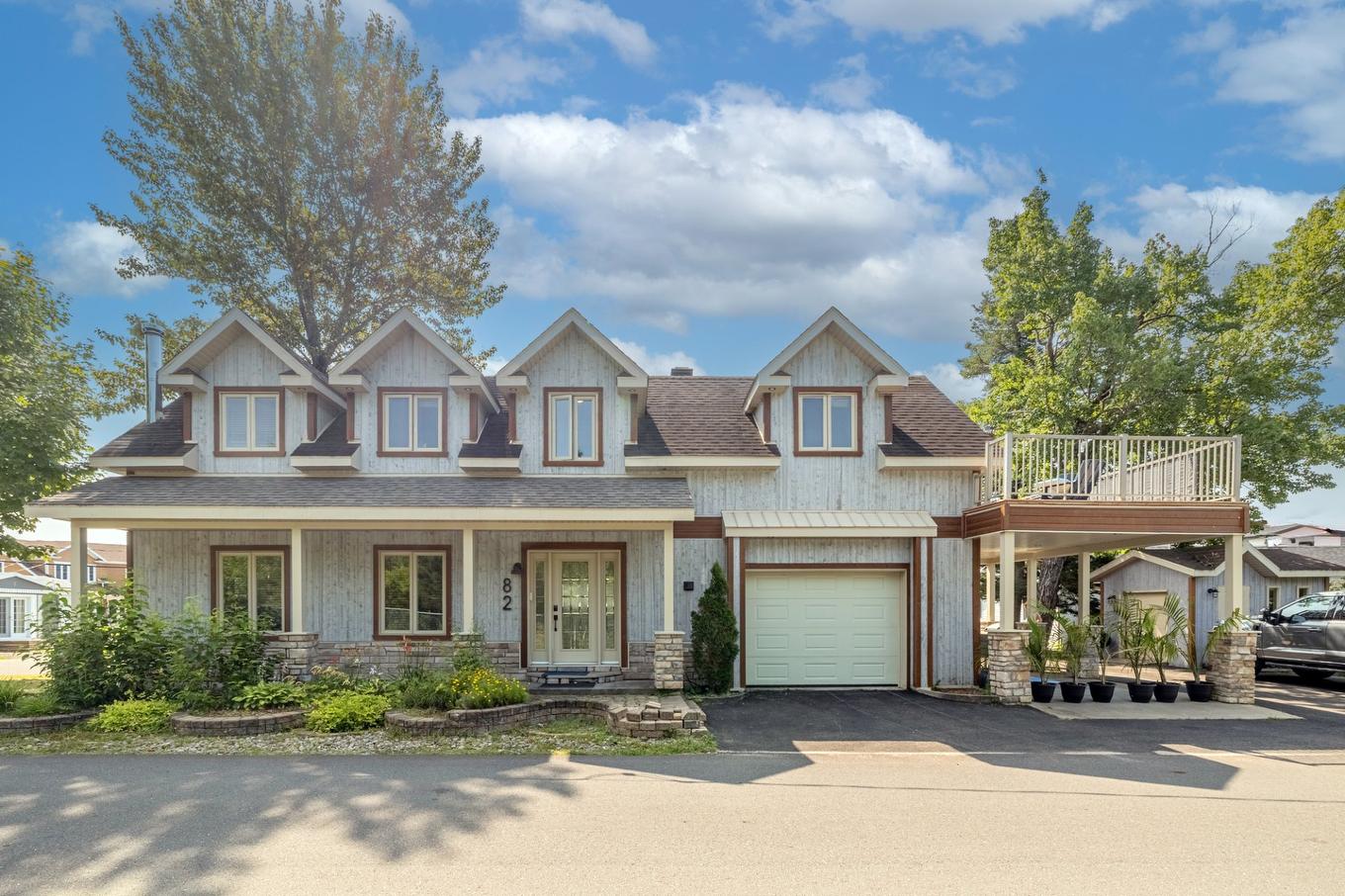 Frontage - 82 Av. Du Soleil, Fossambault-Sur-Le-Lac, QC - Outdoor With Deck Patio Veranda With Facade