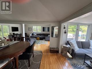 2 A22 Island, The Archipelago (Archipelago North), ON - Indoor Photo Showing Living Room