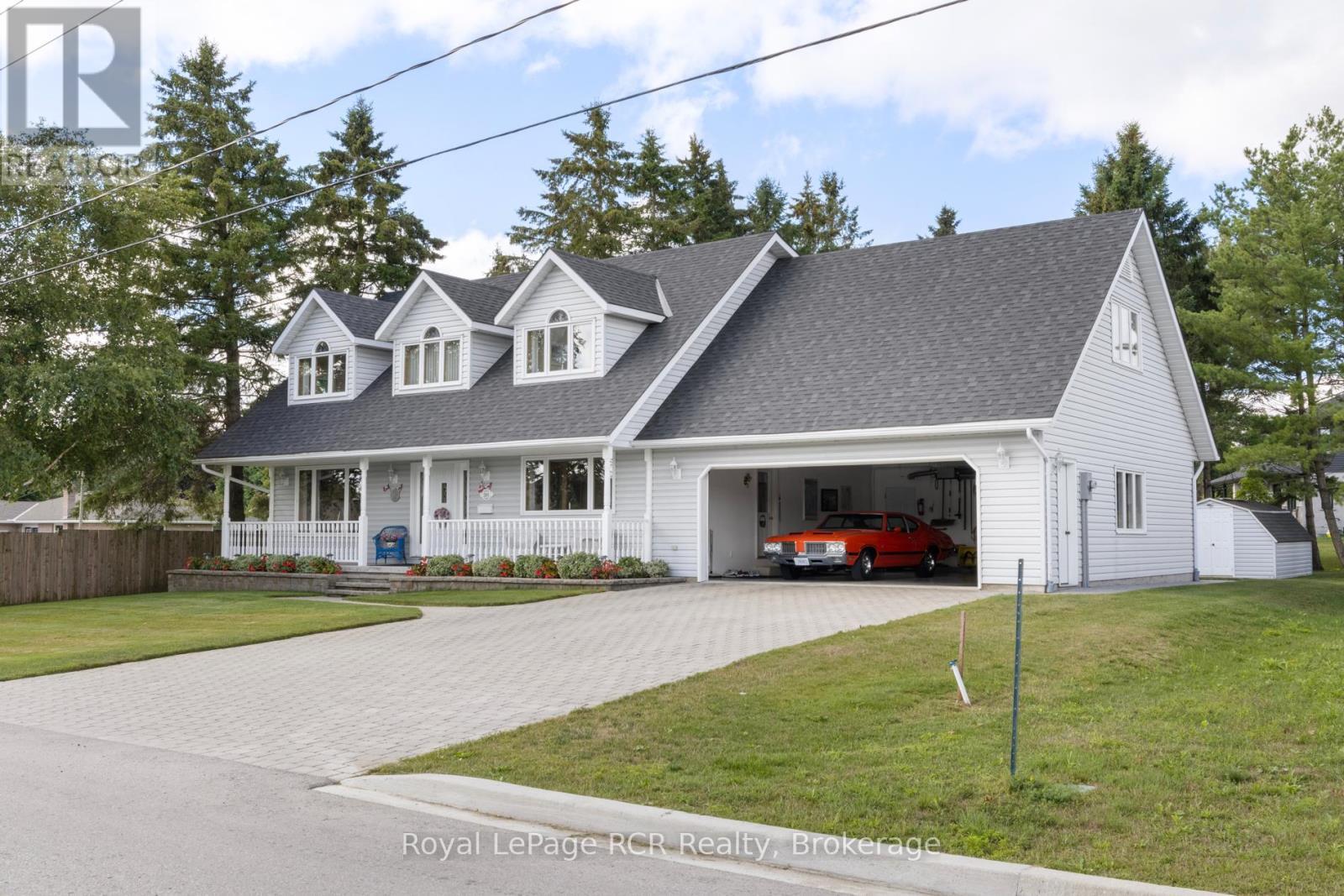 201 Church Street N, Wellington North (Mount Forest), ON - Outdoor With Deck Patio Veranda With Facade