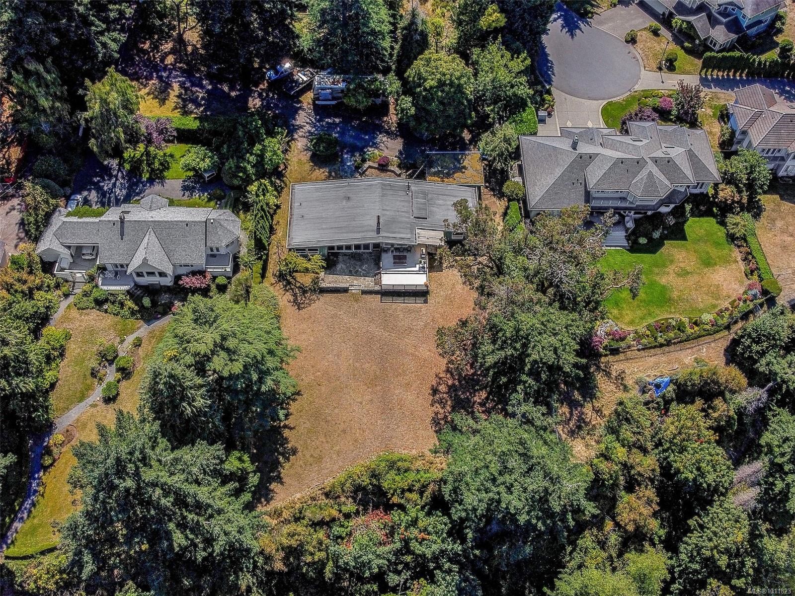 4598 Torquay Dr, Saanich, BC