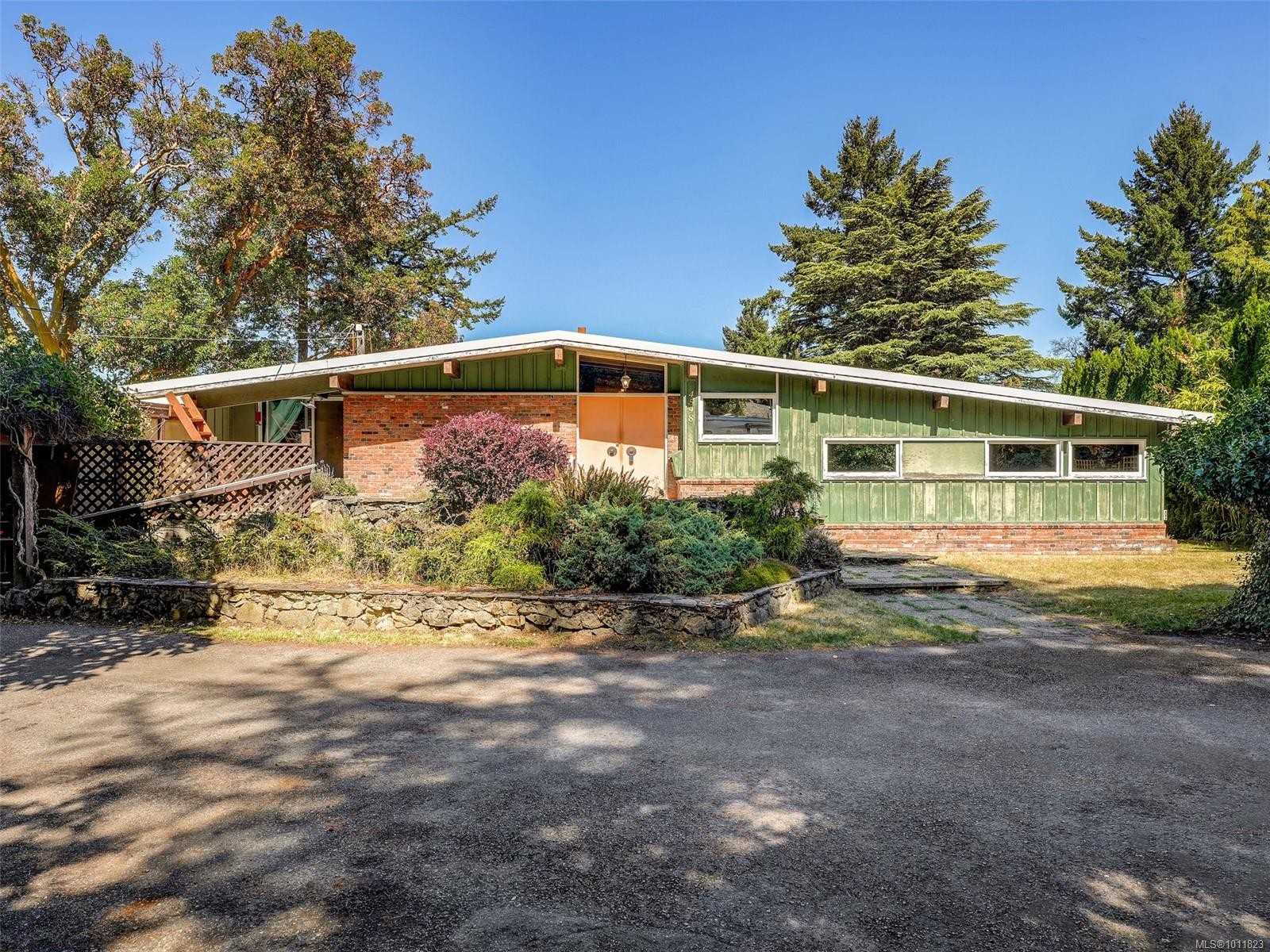 4598 Torquay Dr, Saanich, BC