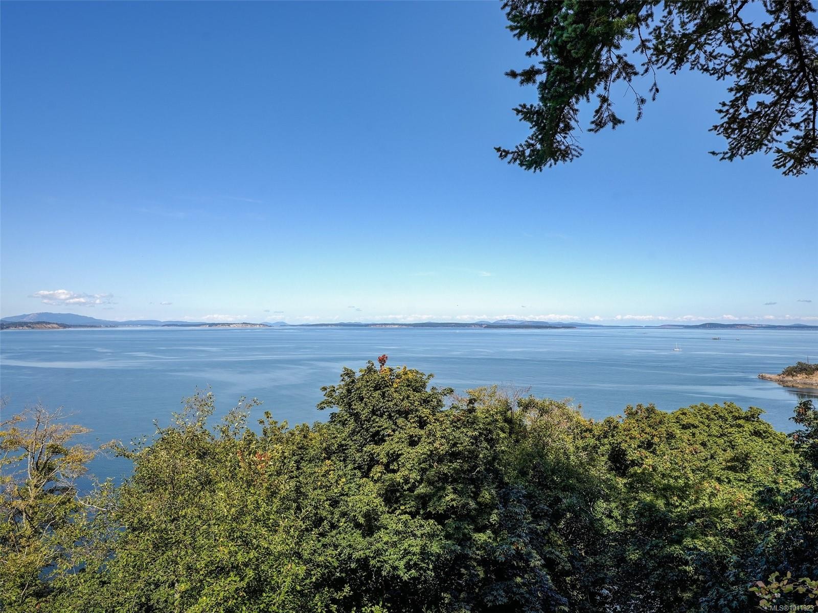 4598 Torquay Dr, Saanich, BC