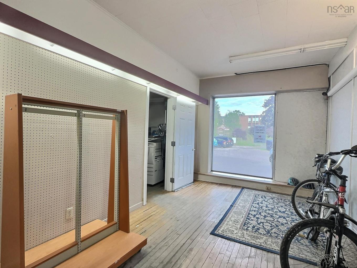 113 Victoria Street E, Amherst, NS