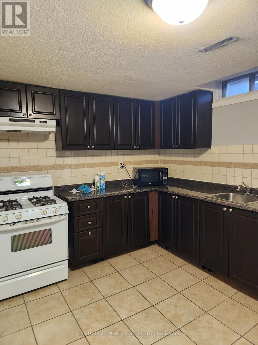43 Chadwick Drive, Ajax, ON - Indoor Photo Showing Kitchen