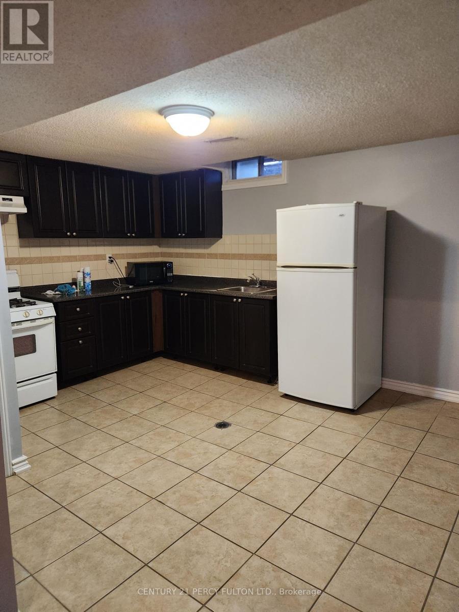 43 Chadwick Drive, Ajax, ON - Indoor Photo Showing Kitchen