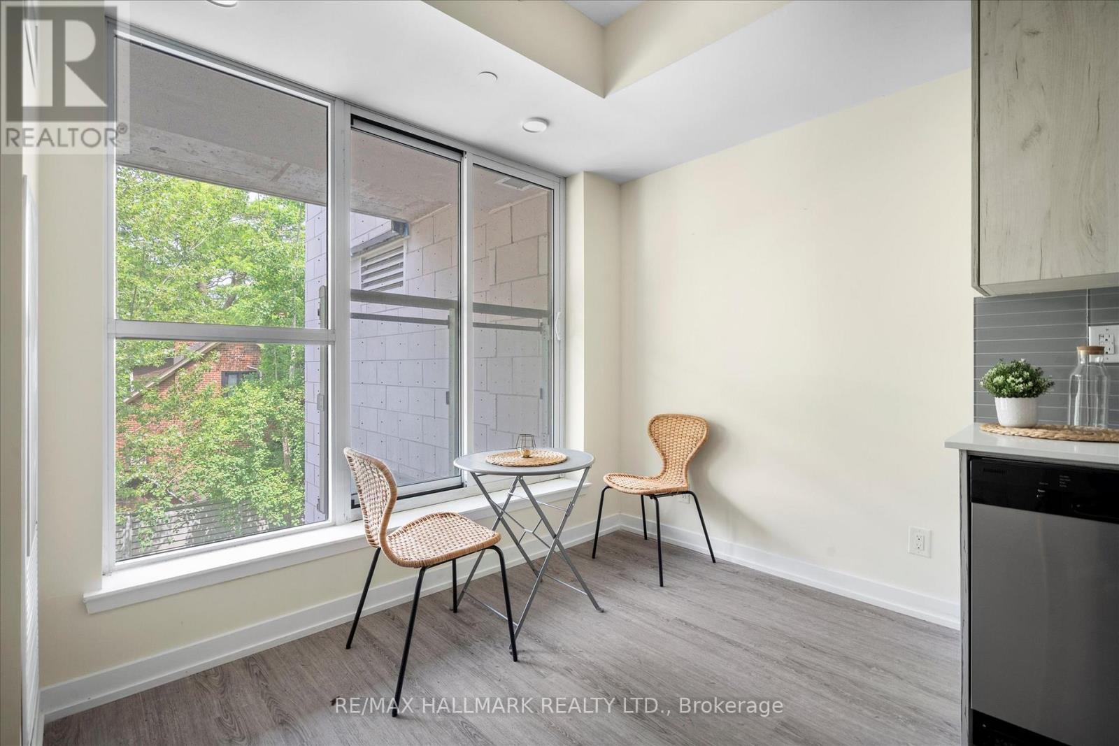 116 - 1350 Kingston Road, Toronto, ON - Indoor