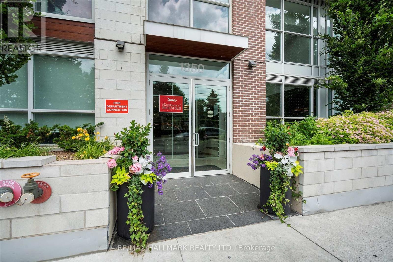 117 - 1350 Kingston Road, Toronto, ON - Outdoor