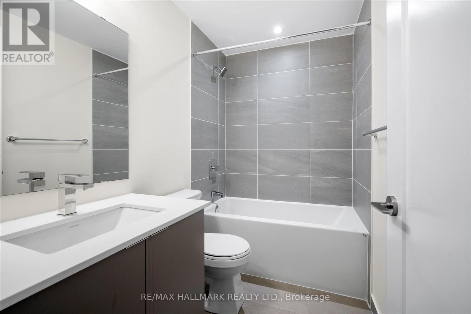 117 - 1350 Kingston Road, Toronto, ON - Indoor Photo Showing Bathroom