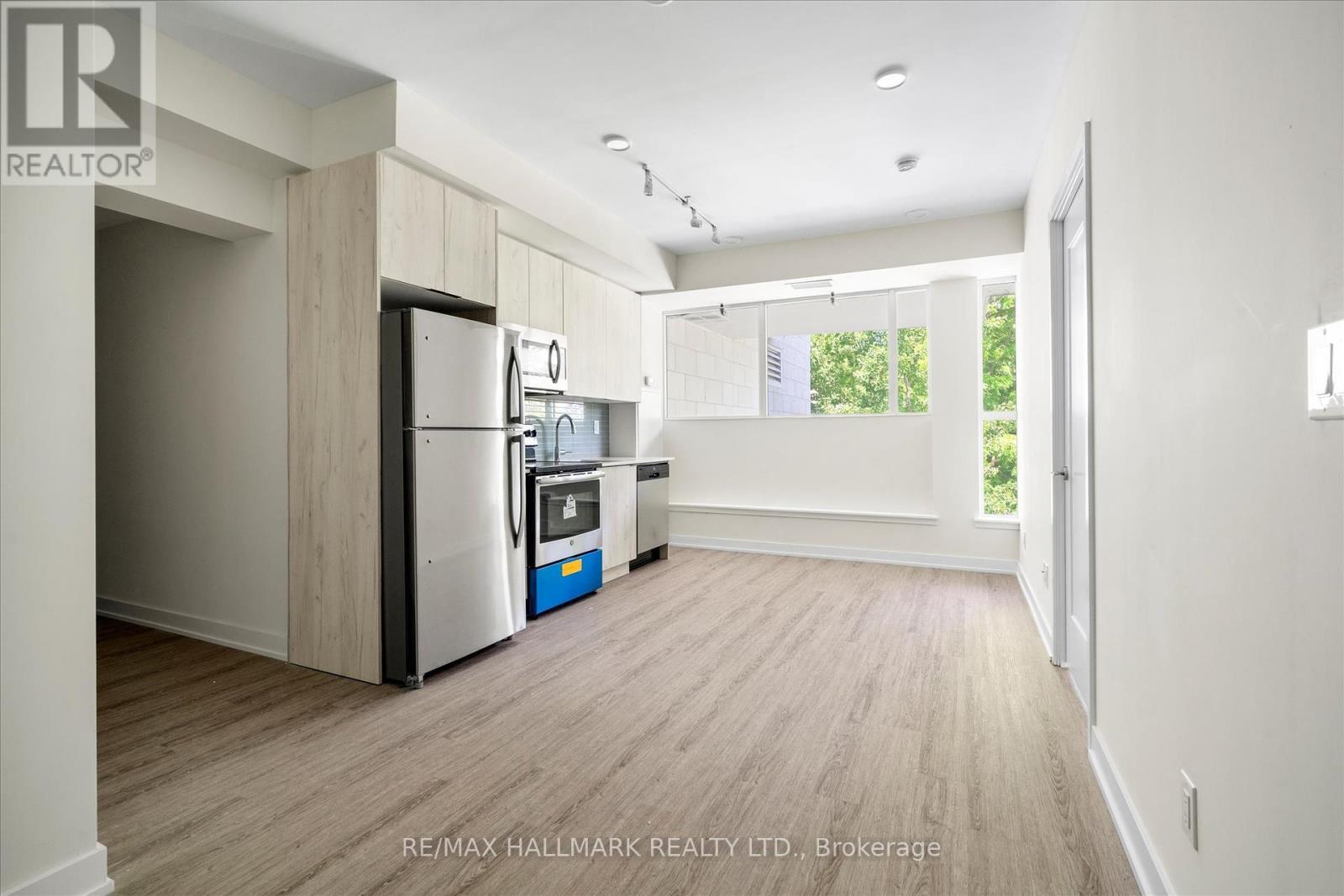 117 - 1350 Kingston Road, Toronto, ON - Indoor Photo Showing Kitchen With Stainless Steel Kitchen