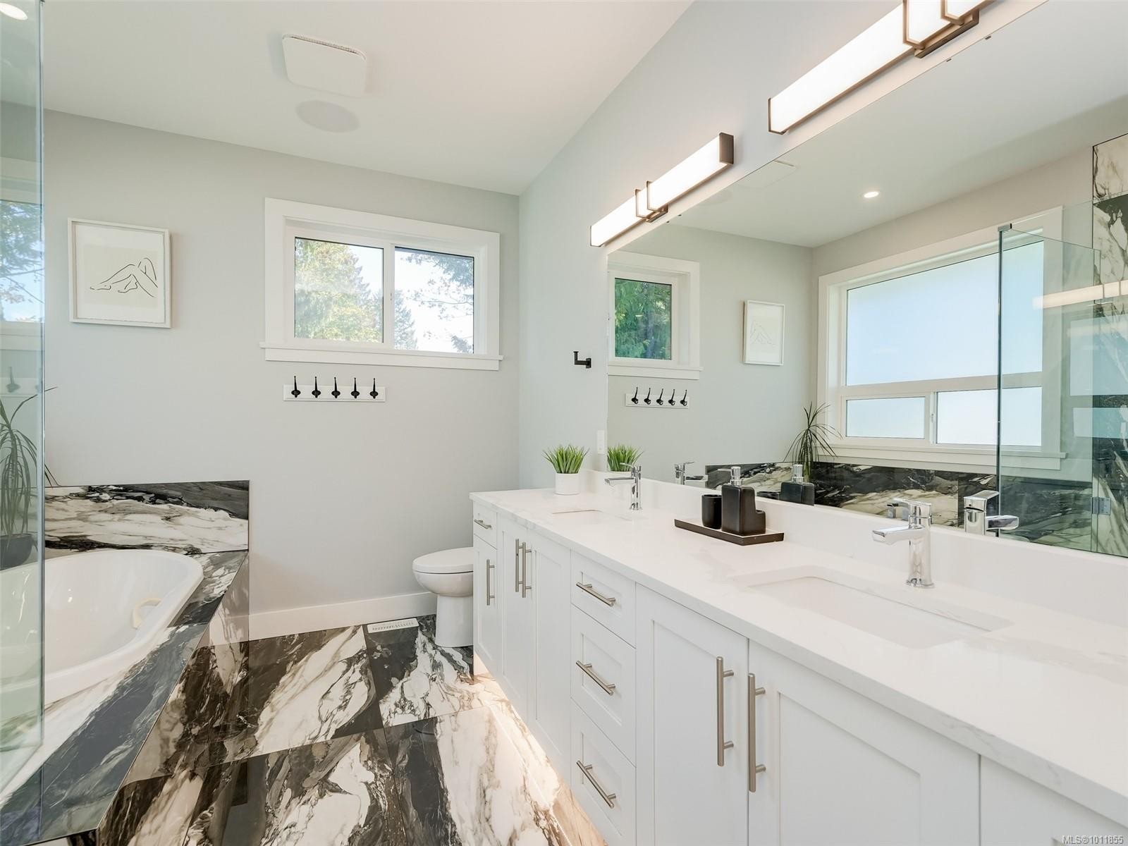 847 Bucktail Rd, Mill Bay, BC