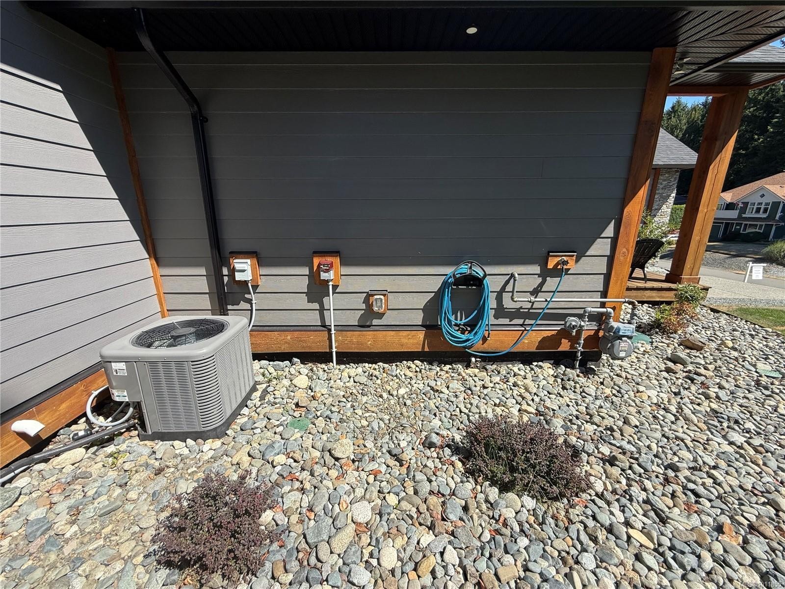 847 Bucktail Rd, Mill Bay, BC