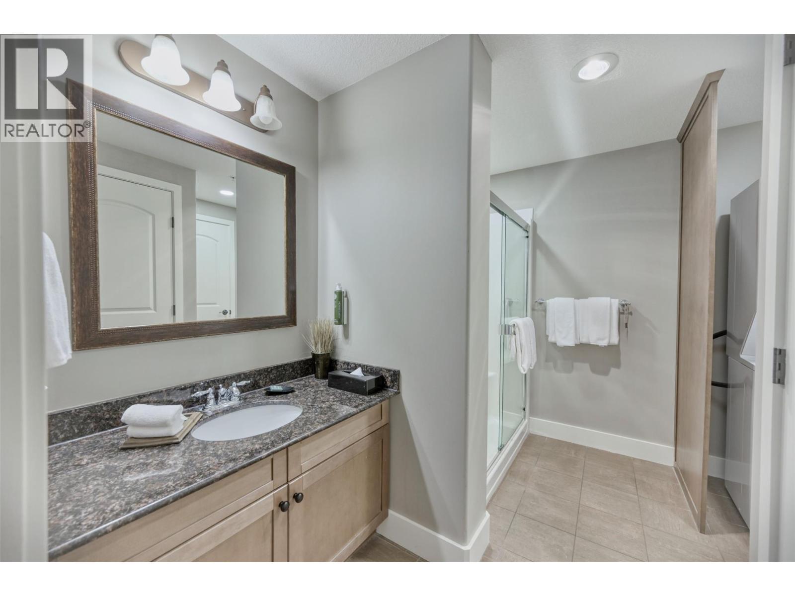 1200 Rancher Creek Road Unit# 236B, Osoyoos, BC - Indoor Photo Showing Bathroom