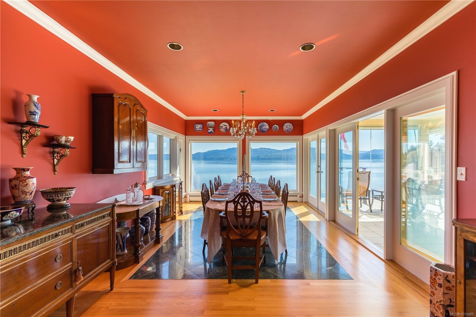 605 Towner Park Rd, North Saanich, BC