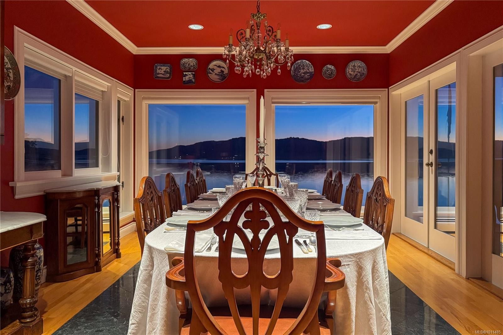 605 Towner Park Rd, North Saanich, BC