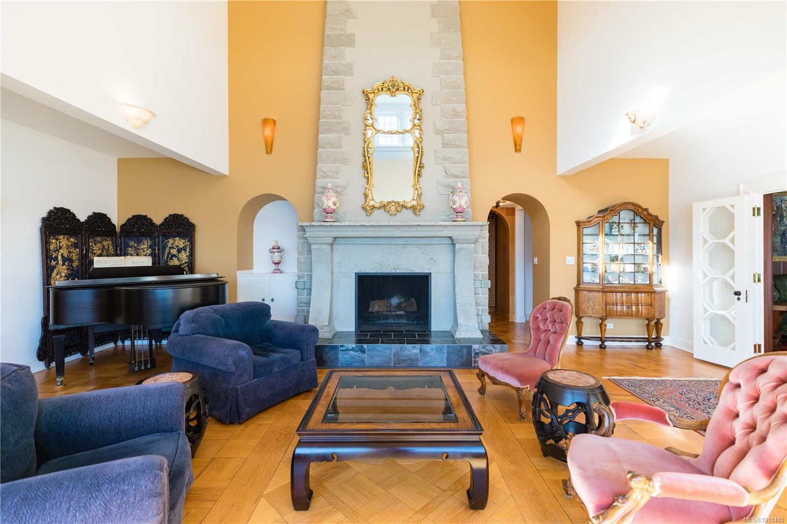 605 Towner Park Rd, North Saanich, BC