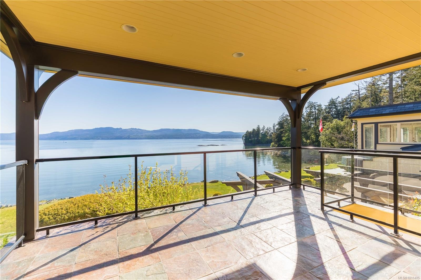 605 Towner Park Rd, North Saanich, BC