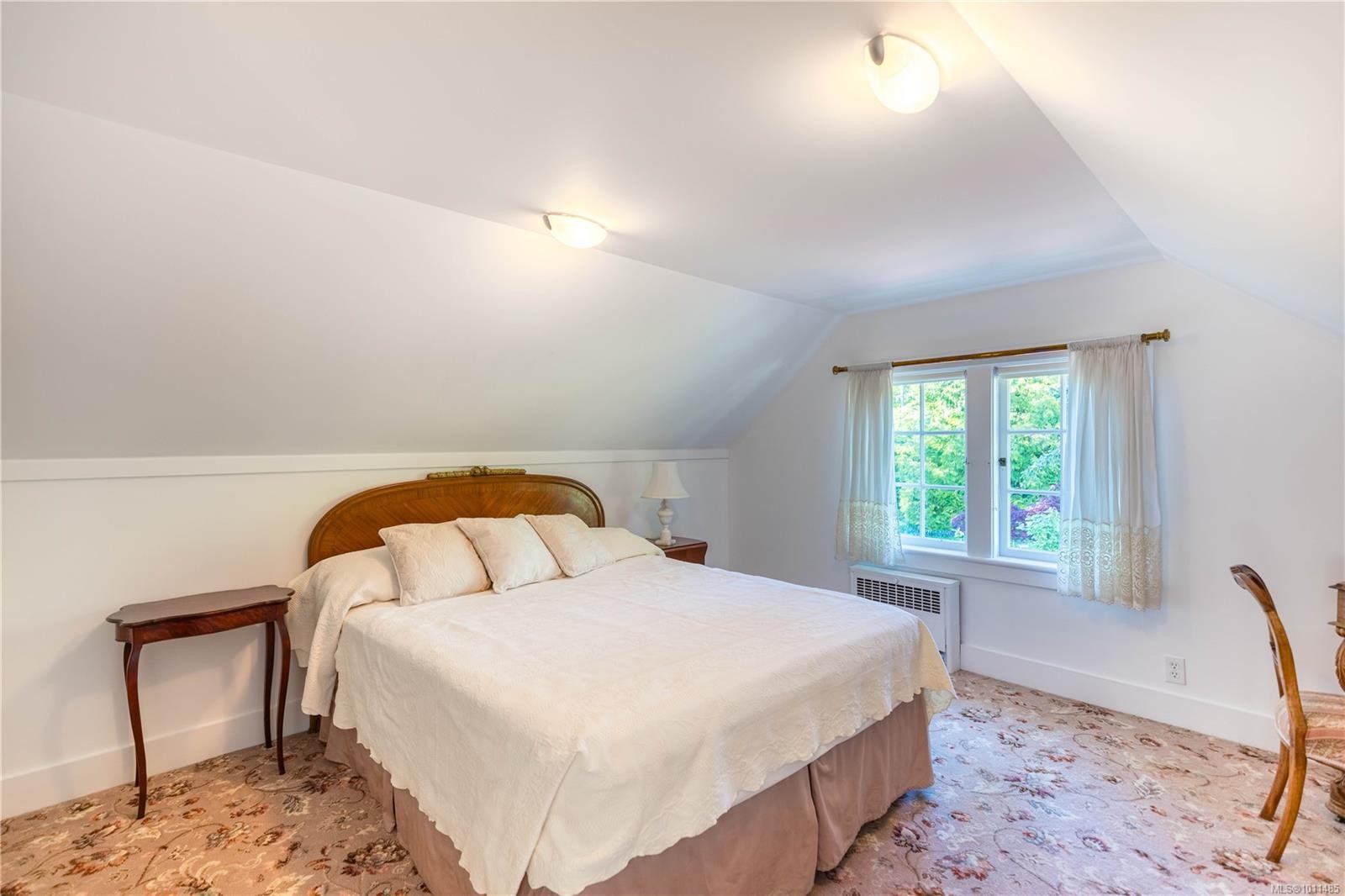 605 Towner Park Rd, North Saanich, BC