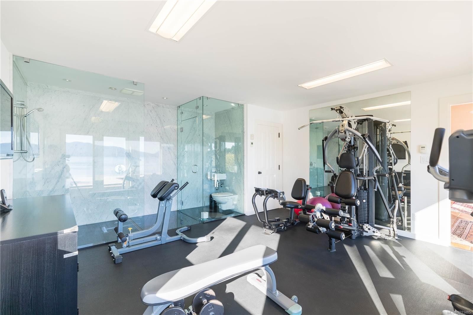 605 Towner Park Rd, North Saanich, BC