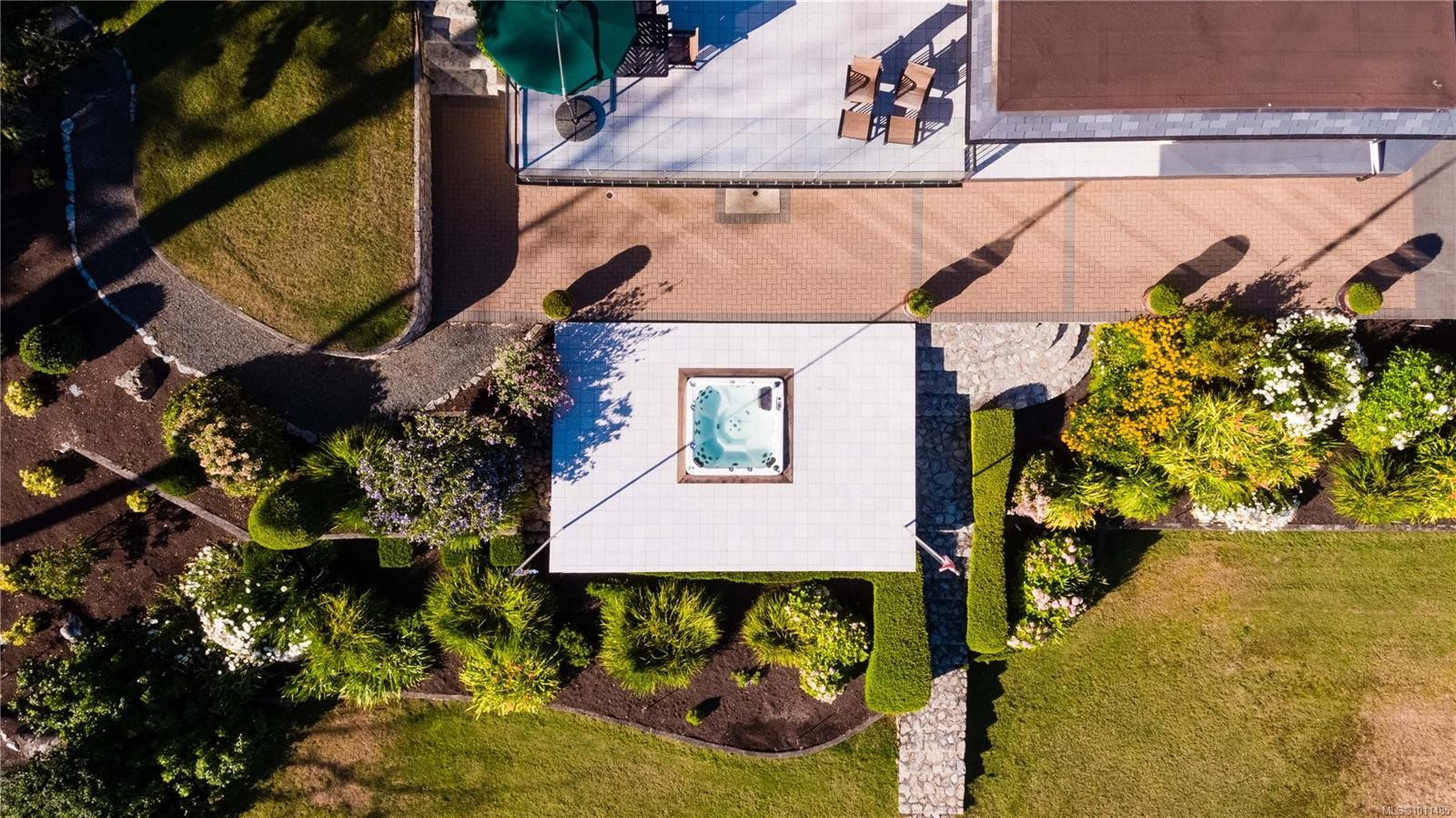 605 Towner Park Rd, North Saanich, BC