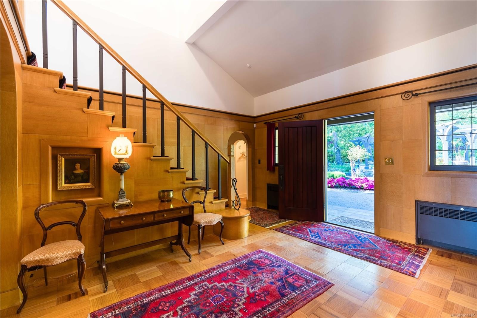 605 Towner Park Rd, North Saanich, BC