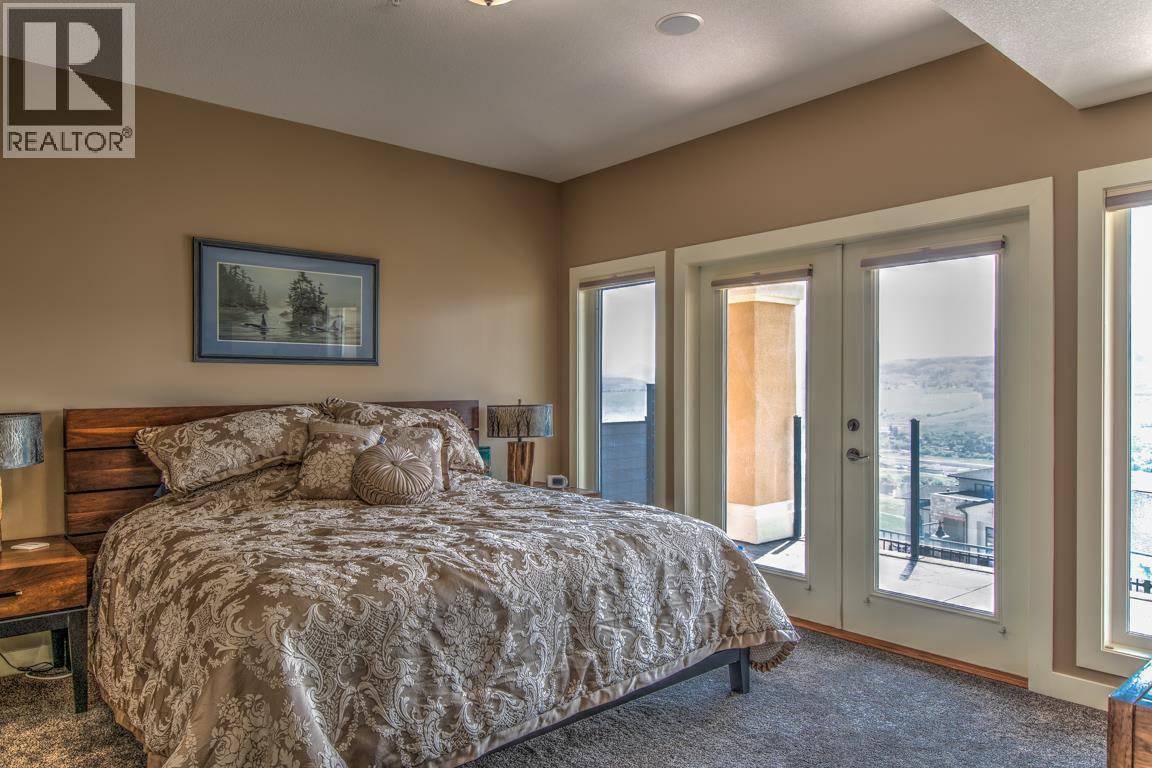 304 Cordon Place, Vernon, BC - Indoor Photo Showing Bedroom
